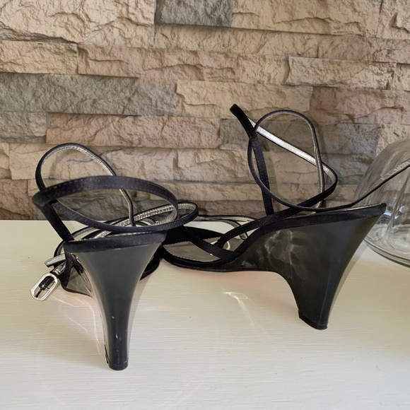 Women's Strappy Skinny Wedge Heels - Picture 3 of 3